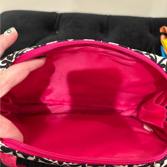 Stylish Black and Pink Women's Toiletry Bag - Picture 2 of 4